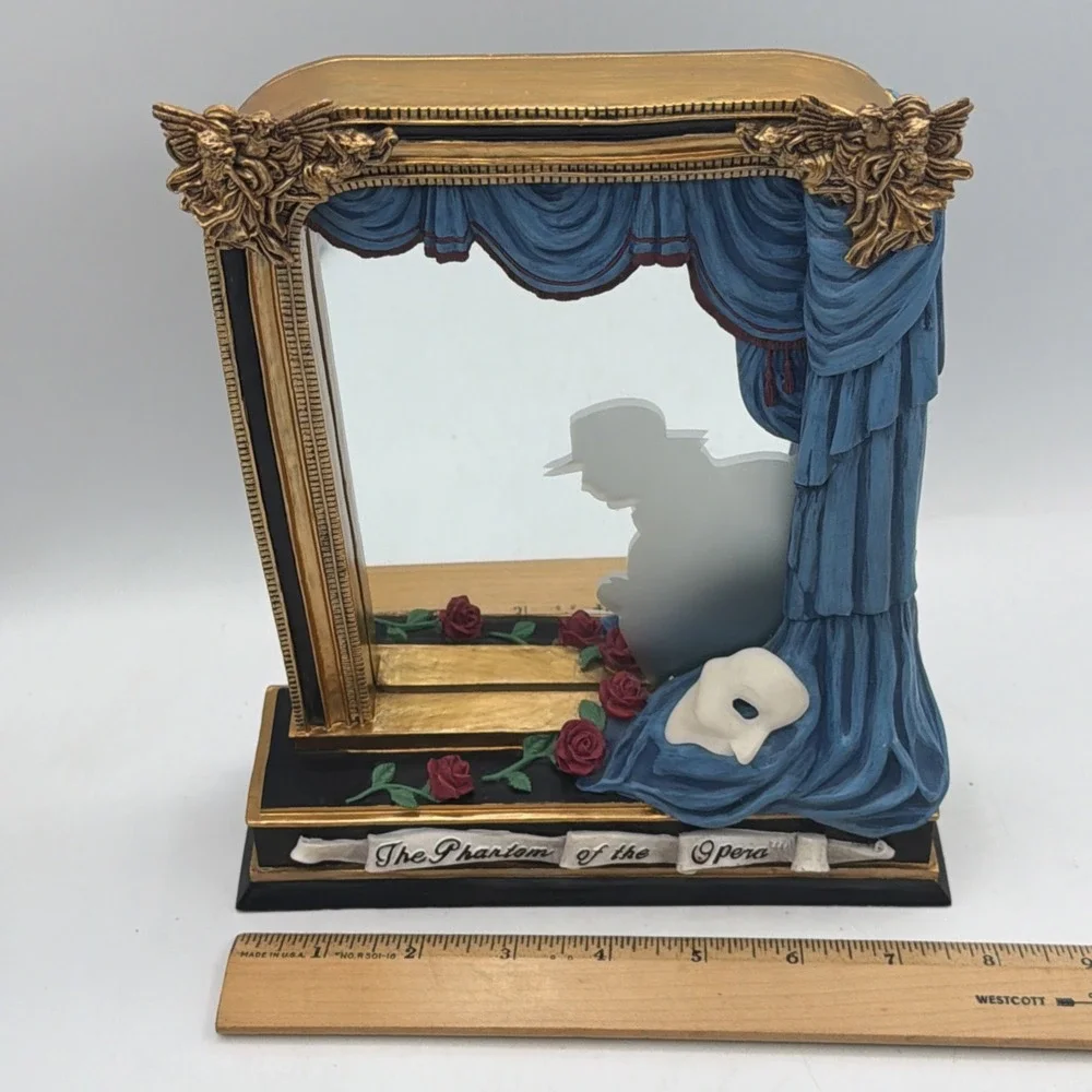 San Francisco Music Box mirror silhouette